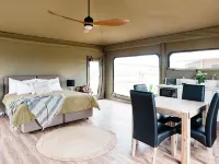 Mitchell Grass Retreat Hotels in Longreach