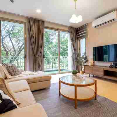 LAKE VILLA BY FEEL HOME Others