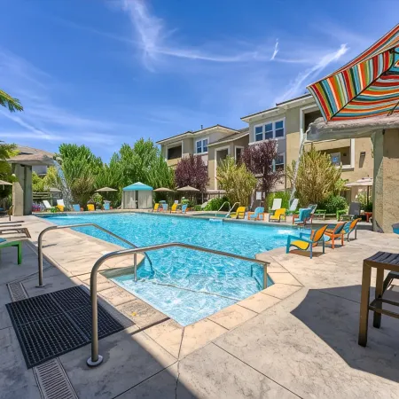 New Trendy 1BR Apartment with Heated Pool, Gym & Minigolf