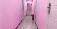 Ruihong Fashion Room