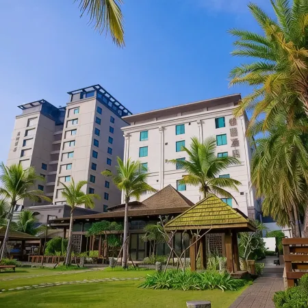 Queena Plaza Hotel