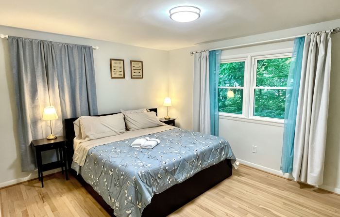 Oak House: Luxury Home in Silver Spring, Takoma Park; Close to DC, 4-Car Parking