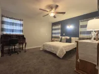 Kirk’s Kilgore Kottage - 3 bedrooms, 2 bath House