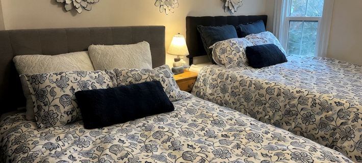 The Cove House- completely renovated 1910 beach house Hotels in Digby County