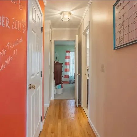 Spacious Home Close to the Beach and Bay - 5 bedroom w/Separate In-Law Suite!