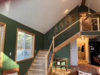 Secluded 3-bedroom cabin on the Chippewa River near Ladysmith, WI with WiFi, AC