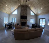 Brand New 3-bedroom home with WiFi, AC ,on Schuss Mountain GC -Hole#2 - 4-Star