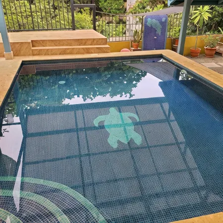 Spacious 5-bedroom beach house in delightful Playa Carrillo with WiFi, AC Отели в г. Пуэрто Каррильо