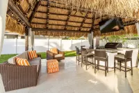Golfers Green Retreat with 35' Heated Saltwater Pool & Tiki. Pet Friendly! - 4-Sterne