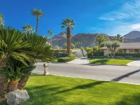 Vintage 1959 mid century modern, close to tennis and festivals - Wifi
