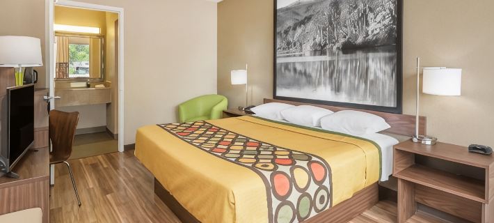 Super 8 by Wyndham Asheville Airport Hotels in Henderson County