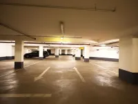 Ibis Koeln Centrum - parking