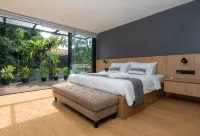 Pine Breeze W/ Backyard - 4-Star