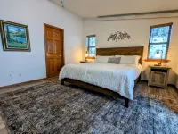 Bright & Spacious Cabin 1-mi from Idaho Springs, on 5 acres + Mountain Views!