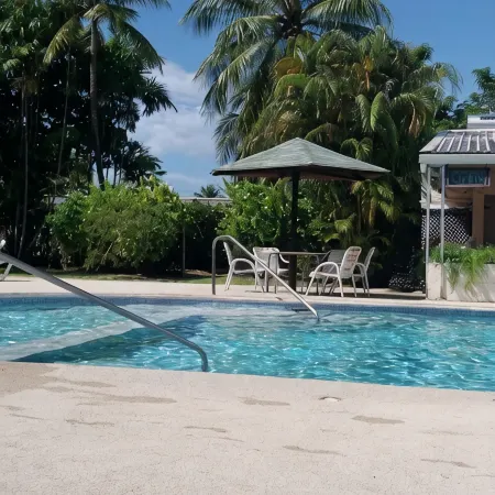 Quality ground floor apartment, platinum west coast, Holetown, Barbados