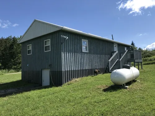 Newly Renovated Rustic Cabin w/WiFi in the Heart of the Finger Lakes