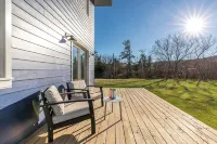 New Ludlow Village Home with Stunning Okemo Mountain View - Mountain view