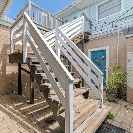 Sleeps 8/Ocean Views/ Private Deck/Beach Gear/Steps to Ocean/ Trailer Parking