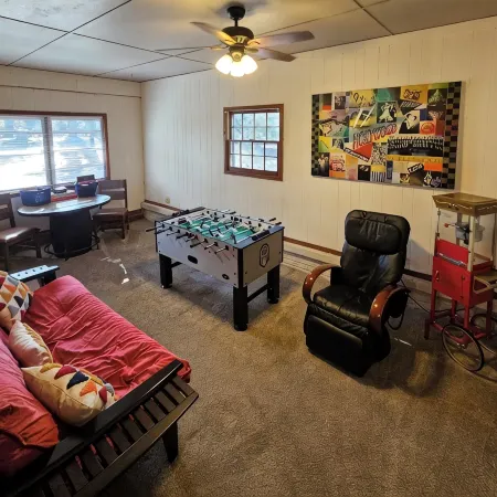Charming 3-bedroom house with all the amenities located in the heart of Jackson