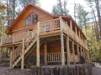 Adirondack Retreat w/ Hot Tub + Outdoor Firepit Hotel di Jay
