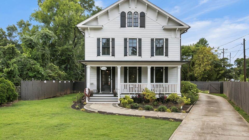 Airport Cottage