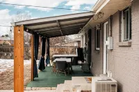 Cozy 4-Bedroom National Park Themed House with Gym + Hot Tub in Arvada - con encanto