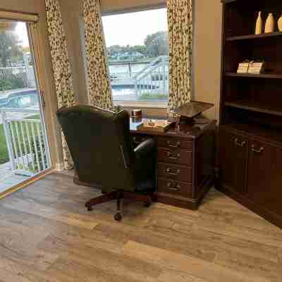 Waterfront-4BR+3B Intercoastal,Pool,Dock,Beach,parking Others