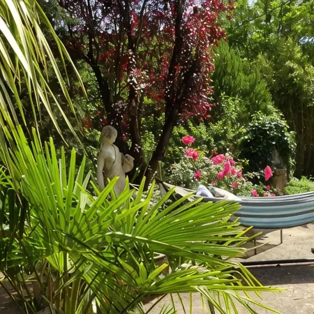 Spacious villa in theAude close to the sea, mountains, history and vineyards!