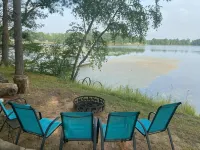 Spacious cabin right on the lake, perfect for your next family vacation! - Chalets