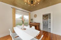 5 min walk to downtown! Newly renovated with original hardwoods and clawfoot tub