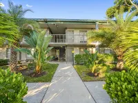 Condo at the Bay with Resort-Style Amenities, Pool, Tiki Bar Hotels in Whitfield