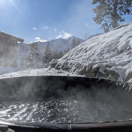 Base Camp Guest House Mountain VIEW, Jacuzzi, Great Location