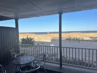 Cozy 2-bedroom condo with AC, WiFi in enjoyable Ocean City