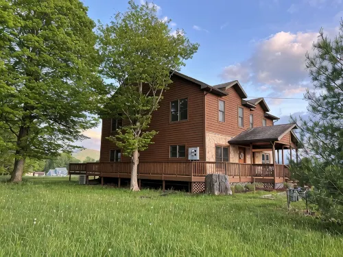 Canaan Townhome near hiking, biking & skiing!
