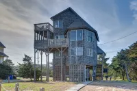 Semi-Oceanfront home with direct access to the beach! - バルコニー