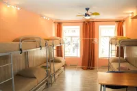 Old Flat Na Zhukovskogo Living Quarters - Хостел