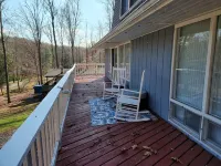 Lovely 3Br/2BA Lakehouse Retreat in Gated Dubois, PA—Near Beach, Woods & Privacy - 3성급