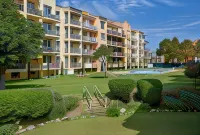 Aptos. Comte D´Empuries - parking