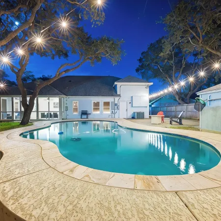 Family Friendly Private Pool Near Rockport Beach and Fulton Mansion