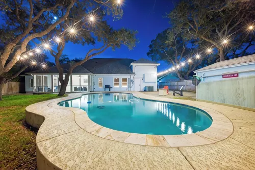 Family Friendly Private Pool Near Rockport Beach and Fulton Mansion - 4-Star