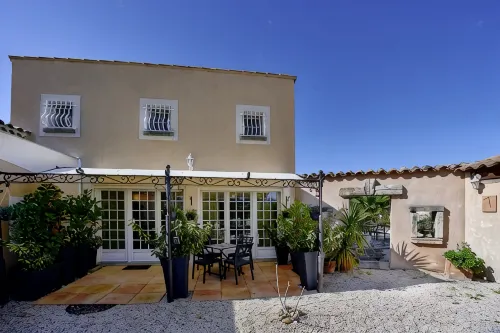 Small paradise near Arles in Provence, big terrace and pool - Kondo