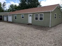 newly remodeled cabin style cottage, close to public boat ramps, and beaches . - Wifi