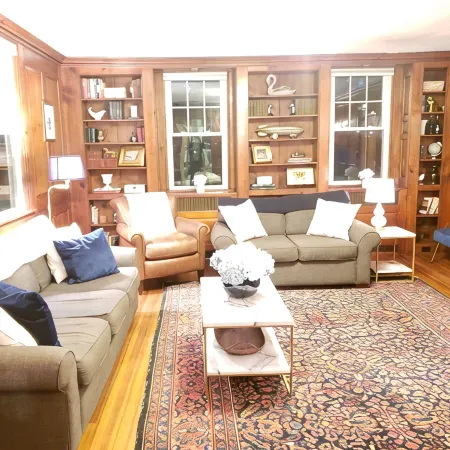 Historic Rectory Retreat in Stockbridge – Getaway for 8-12 Guests