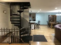 4 Bdrm 4 Bath Lake front Lake Sinissippi home - Homestays