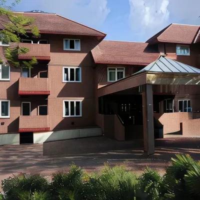 Parkside International Hotel Отели рядом с достопримечательностью «Стадион «Мадейски»»