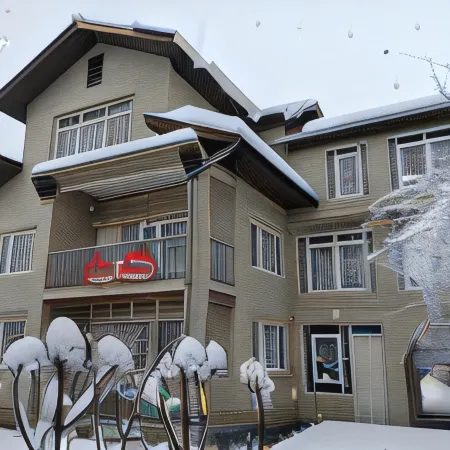 Snow Leopard Lodge