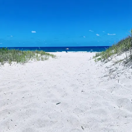 Stay Near Deerfield Beach Pier, Enjoy Our Cozy 1-bedroom Apartment