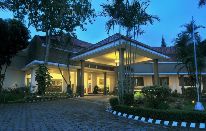 Candisari Hotel & Resto