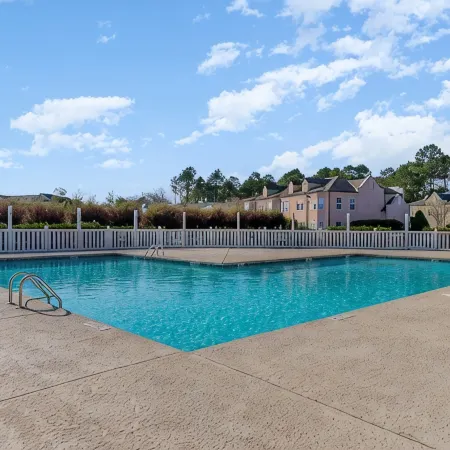 Condo in Legends Golf Course Resort with a great Pub Next Door to the Unit