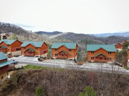 InCabinHeatedPool-JACUZZI-KingBeds- EV Charger - Sleeps20 Aracade EV3 - プライペートプール